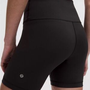 Lululemon /// Women’s Wunder Train High Rise Shorts 6” - Size 2 - NEW